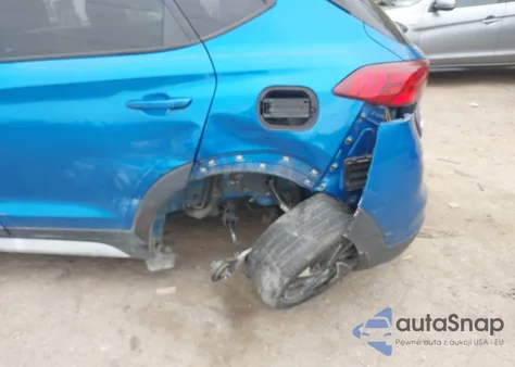 2018 Hyundai Elantra Sel z USA, uszkodzony, nr VIN KMHD84LF4JU445509